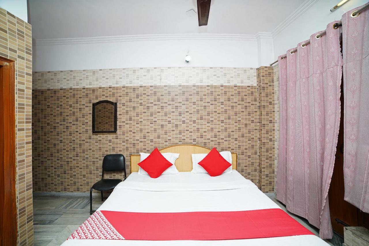 Oyo 39543 Hotel Kk Pantnagar Exterior photo
