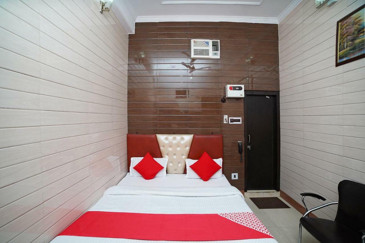 Oyo 39543 Hotel Kk Pantnagar Exterior photo